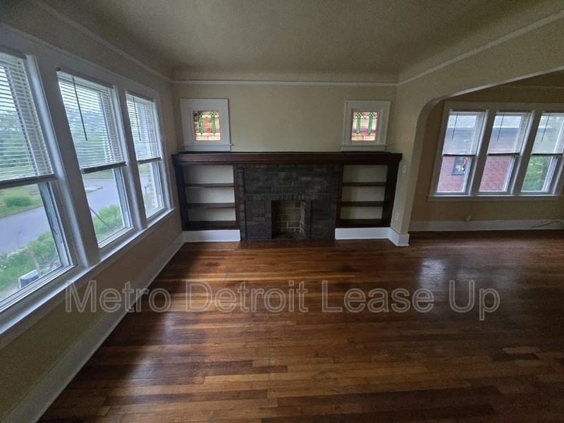 4696 Nottingham Rd - Photo 2 of 11