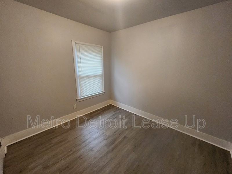 5527 Nottingham Rd - Photo 4 of 7