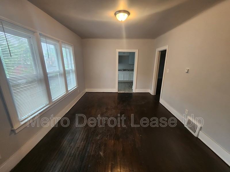 5527 Nottingham Rd - Photo 6 of 7