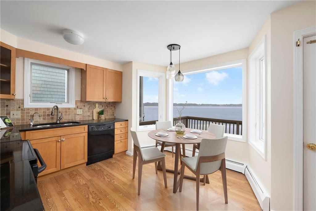 79 Boyce Ave - Photo 3 of 31