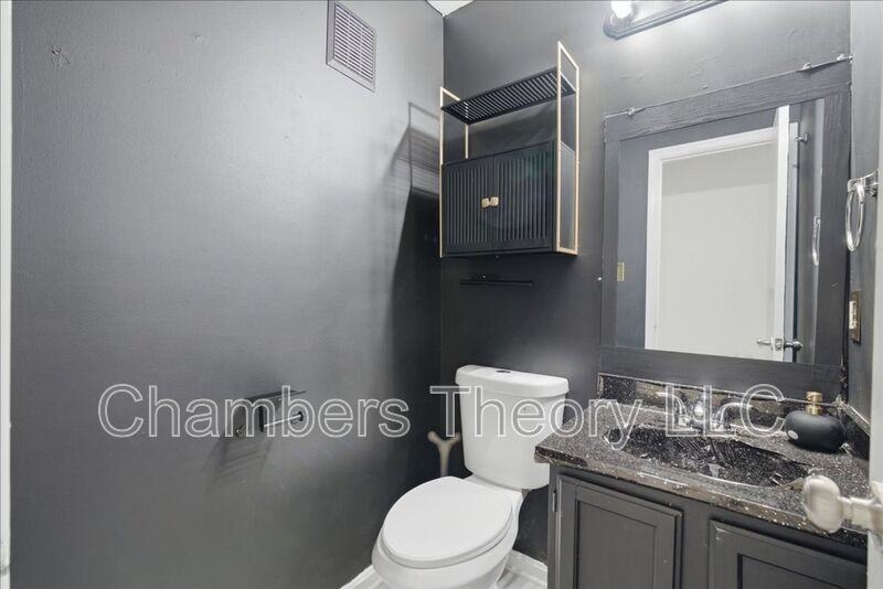 12181 Old Salem Ct - Photo 7 of 32