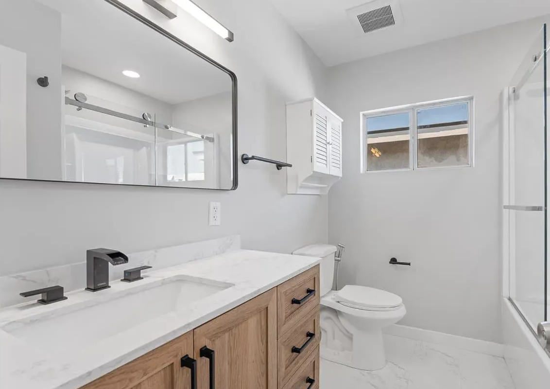 1134 Atwater St - Photo 5 of 13