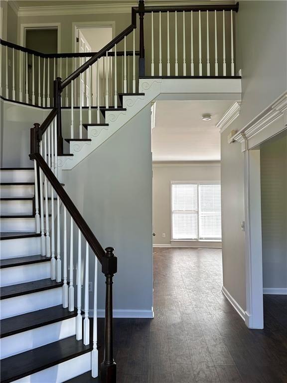 2020 Bentwood Ct - Photo 2 of 37