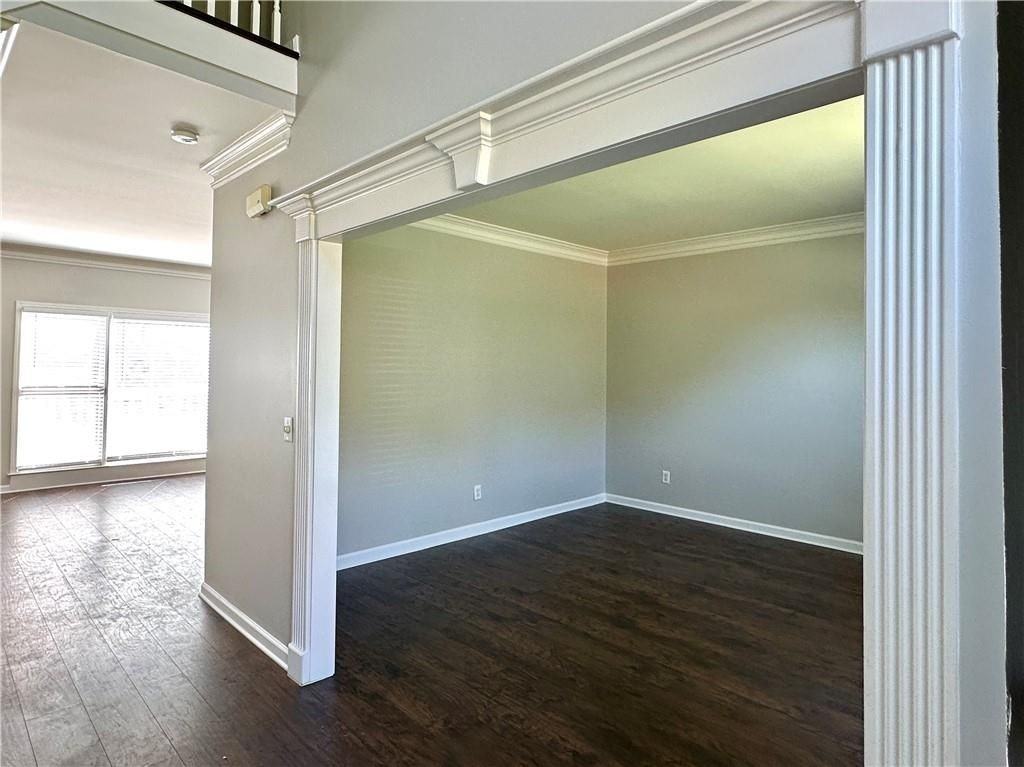 2020 Bentwood Ct - Photo 3 of 37