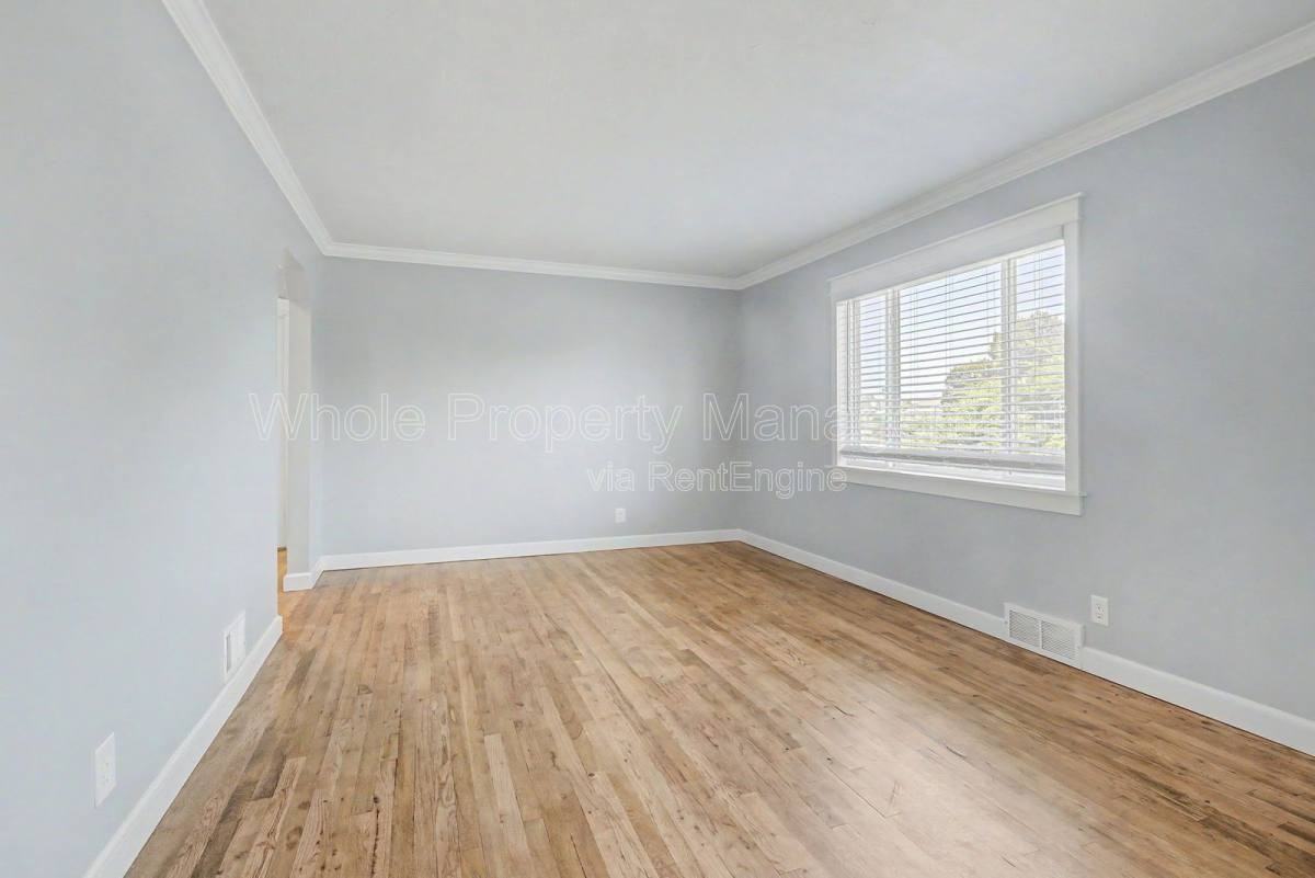 805 S Tejon St - Photo 3 of 10
