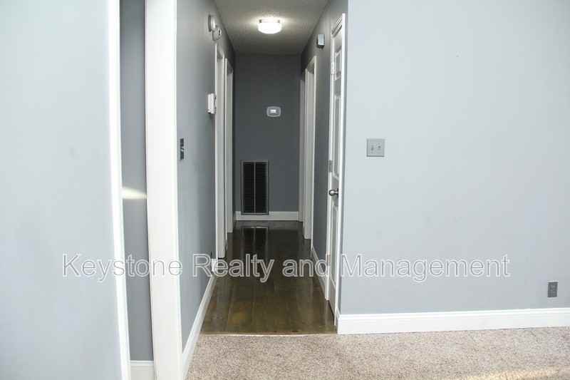 1909 Timberline Cir - Photo 5 of 11