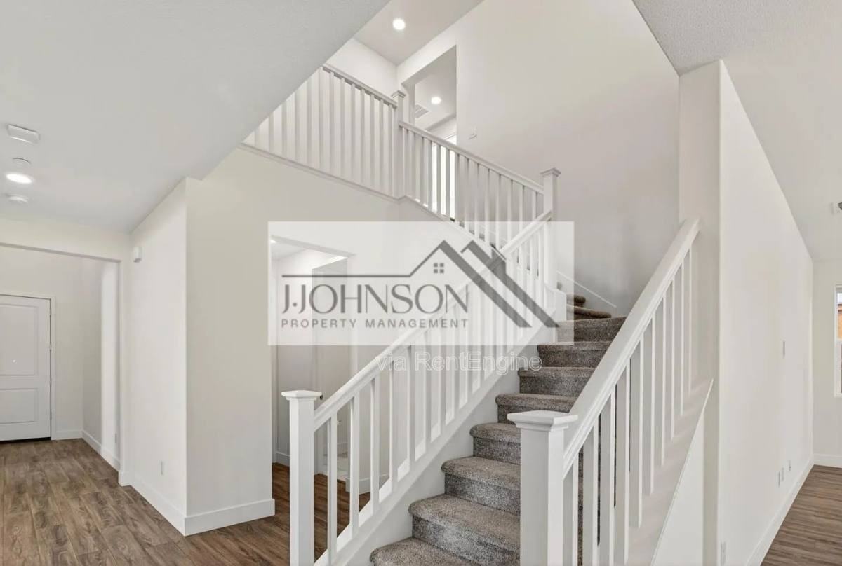 6640 Silverleaf Ct - Photo 3 of 10