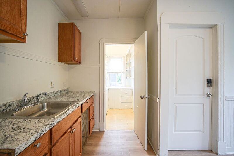 5 Newman St #3 - Photo 3 of 17