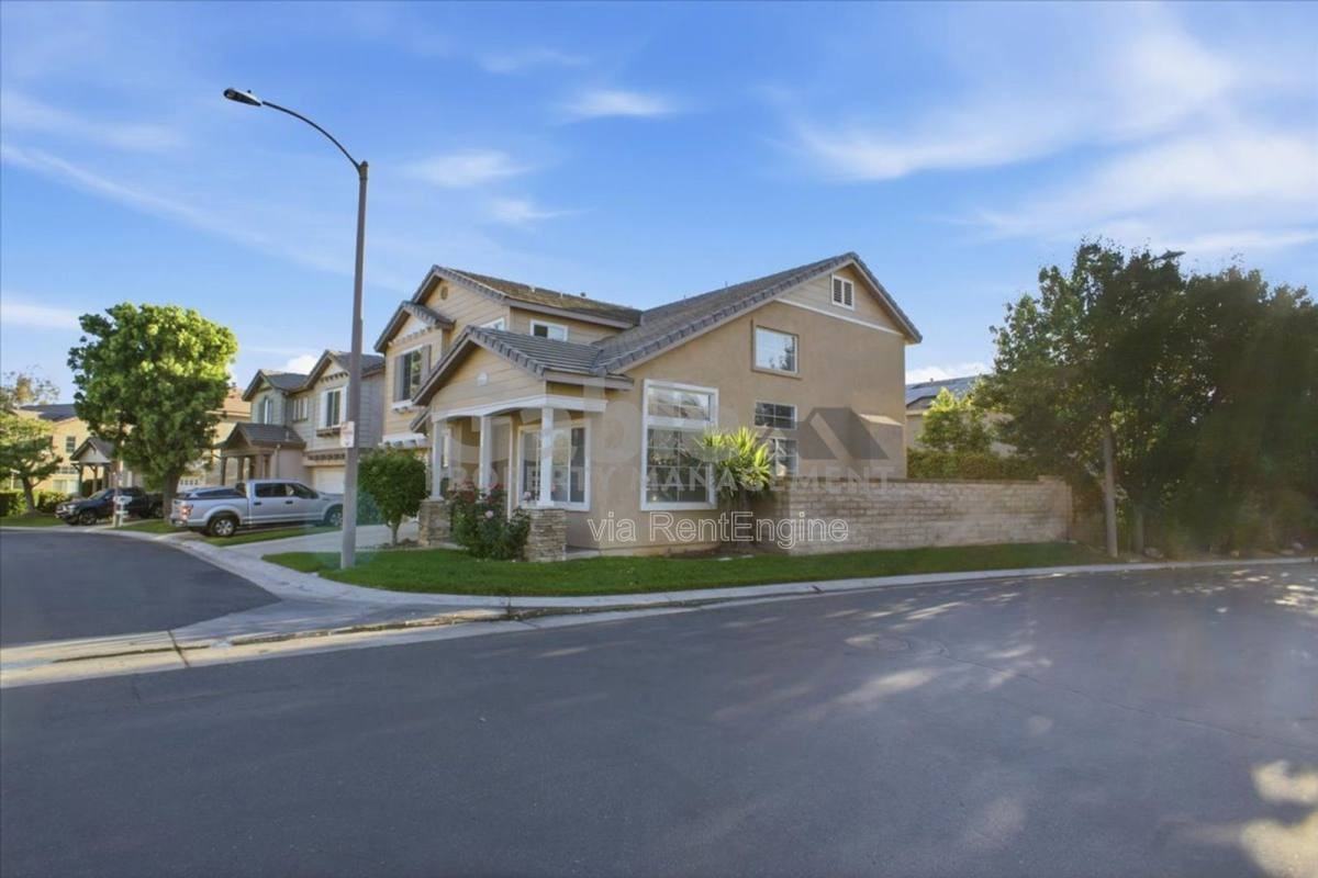 28075 Daydream Way - Photo 2 of 10
