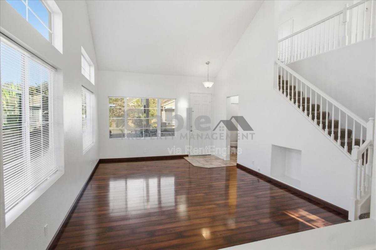 28075 Daydream Way - Photo 3 of 10