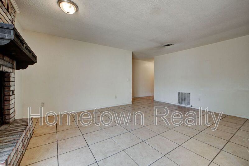 1109 Ne 5th Ter - Photo 5 of 23