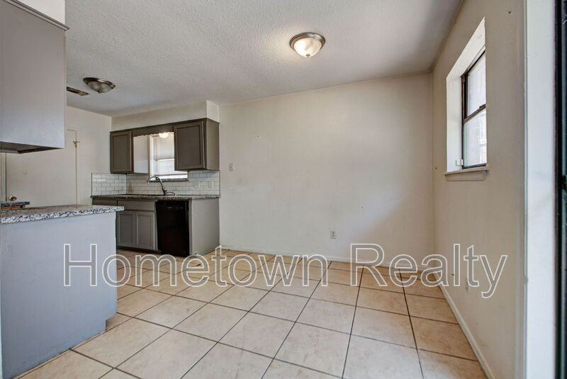 1109 Ne 5th Ter - Photo 7 of 23