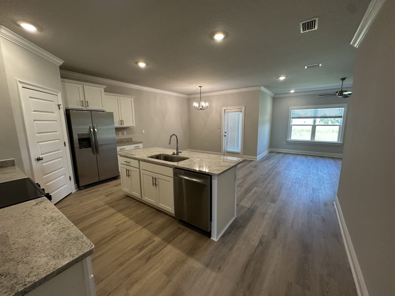 10162 Lamonica Ln - Photo 4 of 31