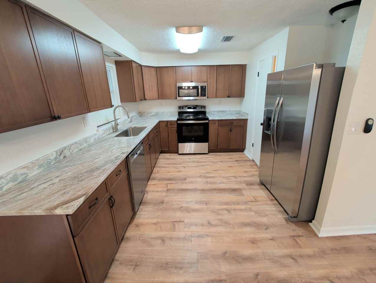 9205 N Fawn Way - Photo 4 of 34
