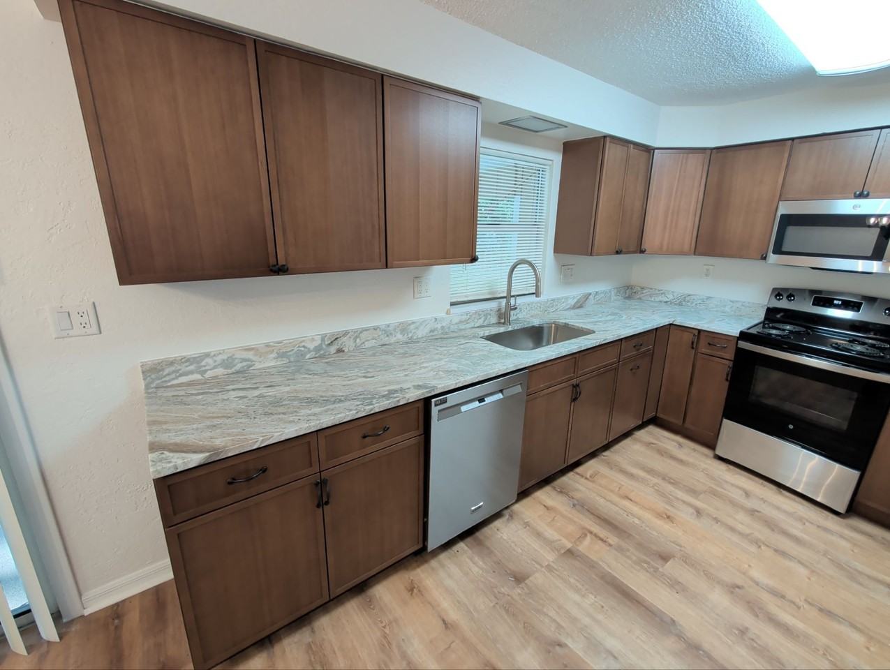 9205 N Fawn Way - Photo 5 of 34