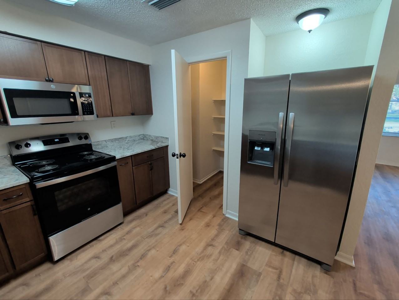 9205 N Fawn Way - Photo 6 of 34