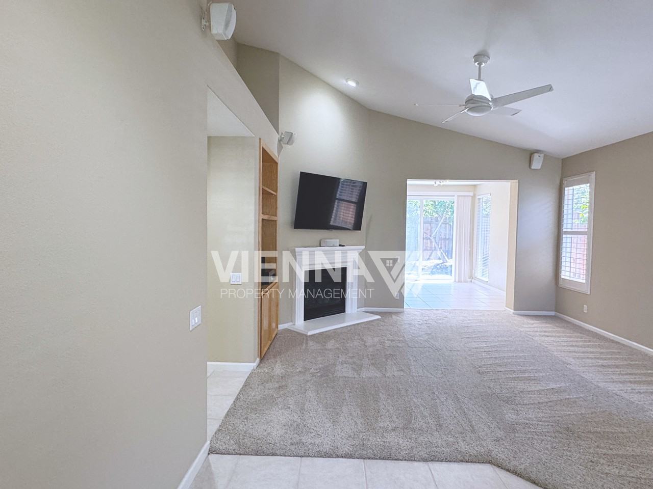 961 Glide Ferry Way - Photo 4 of 36
