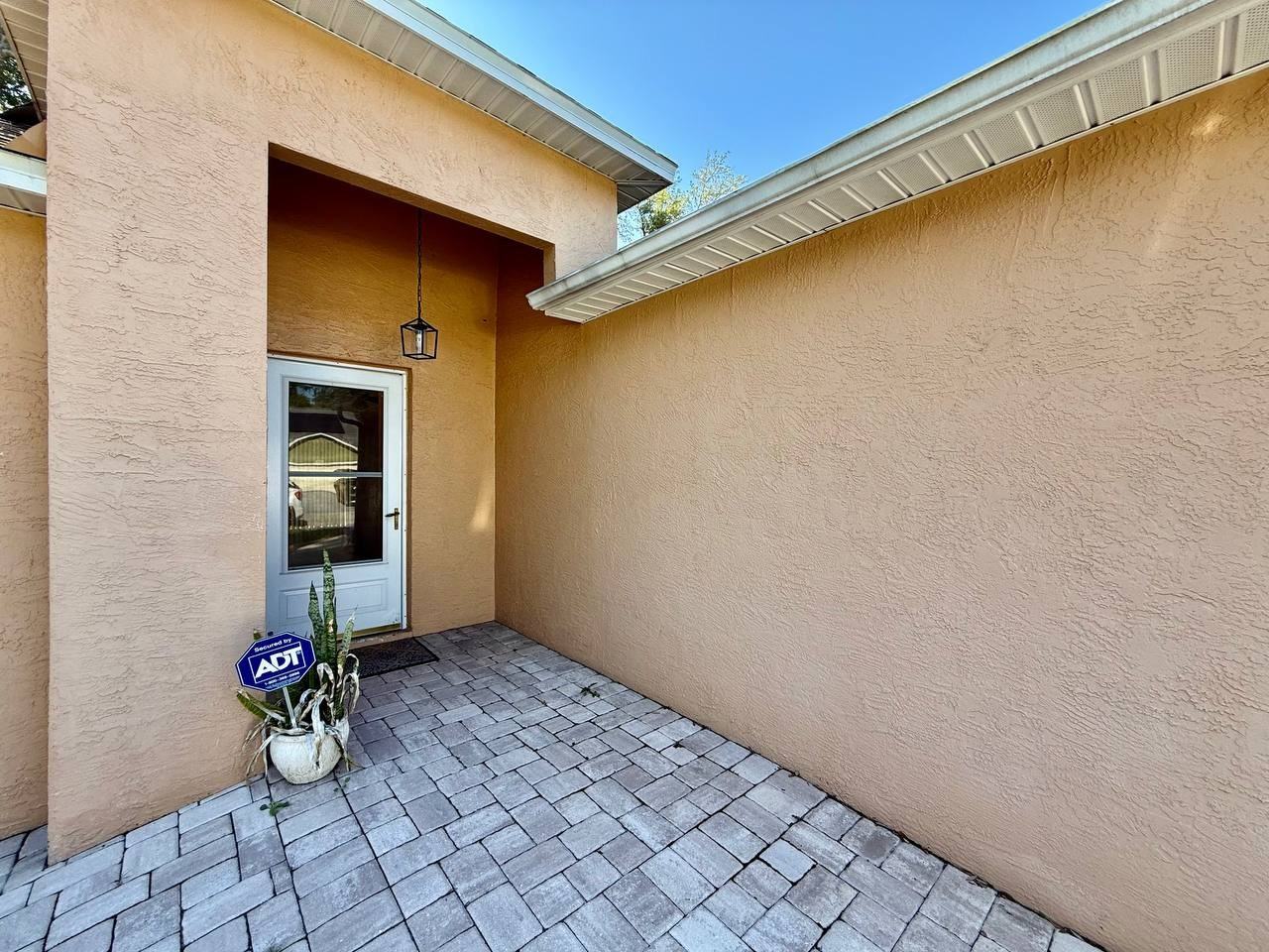 8711 Busch Oaks St - Photo 3 of 36