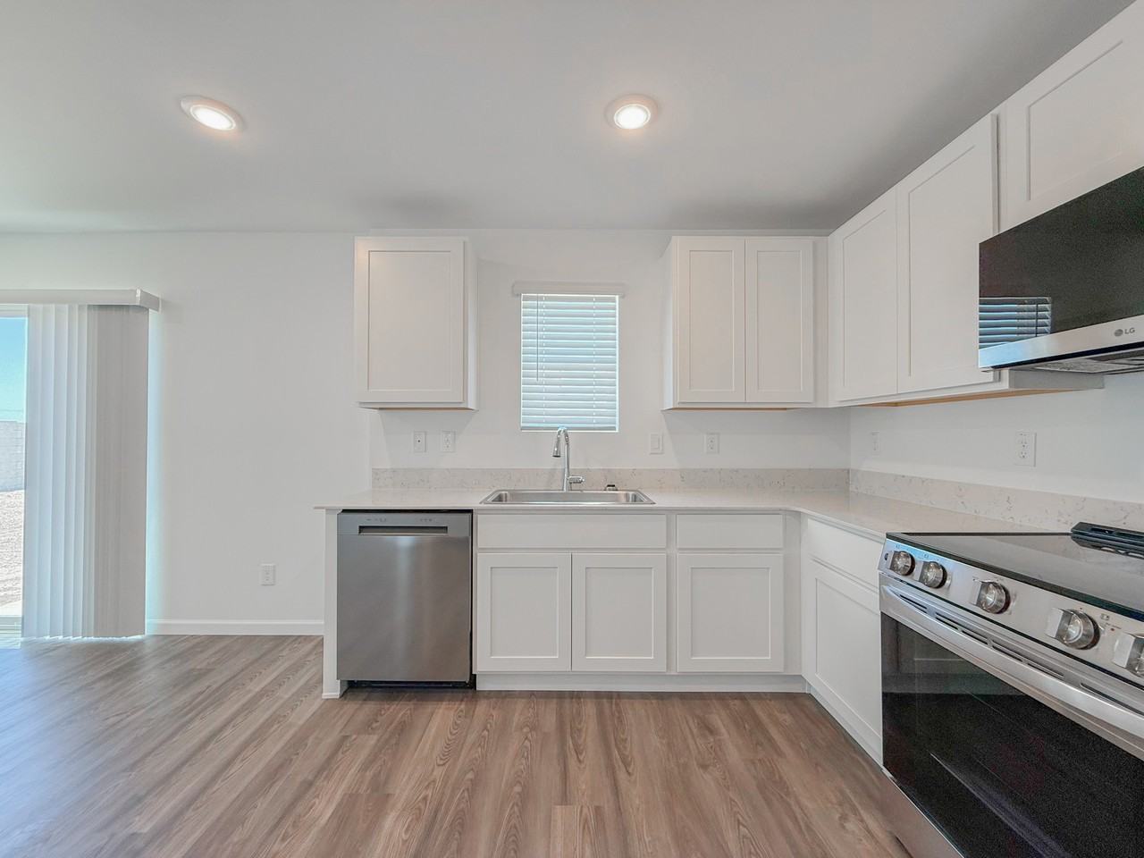 239 W Sonoran Vista Cir - Photo 7 of 34