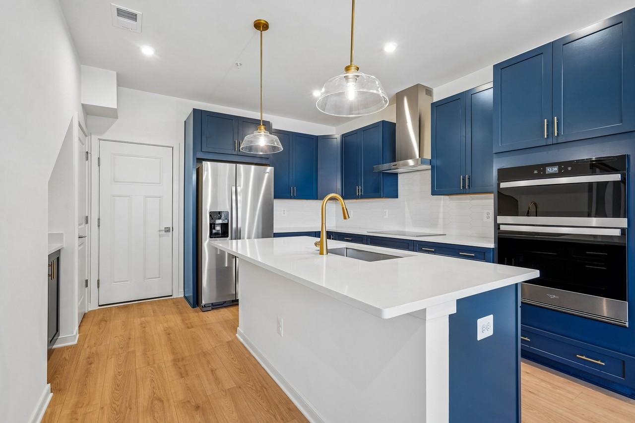 19704 Misty Moss Sq - Photo 6 of 35