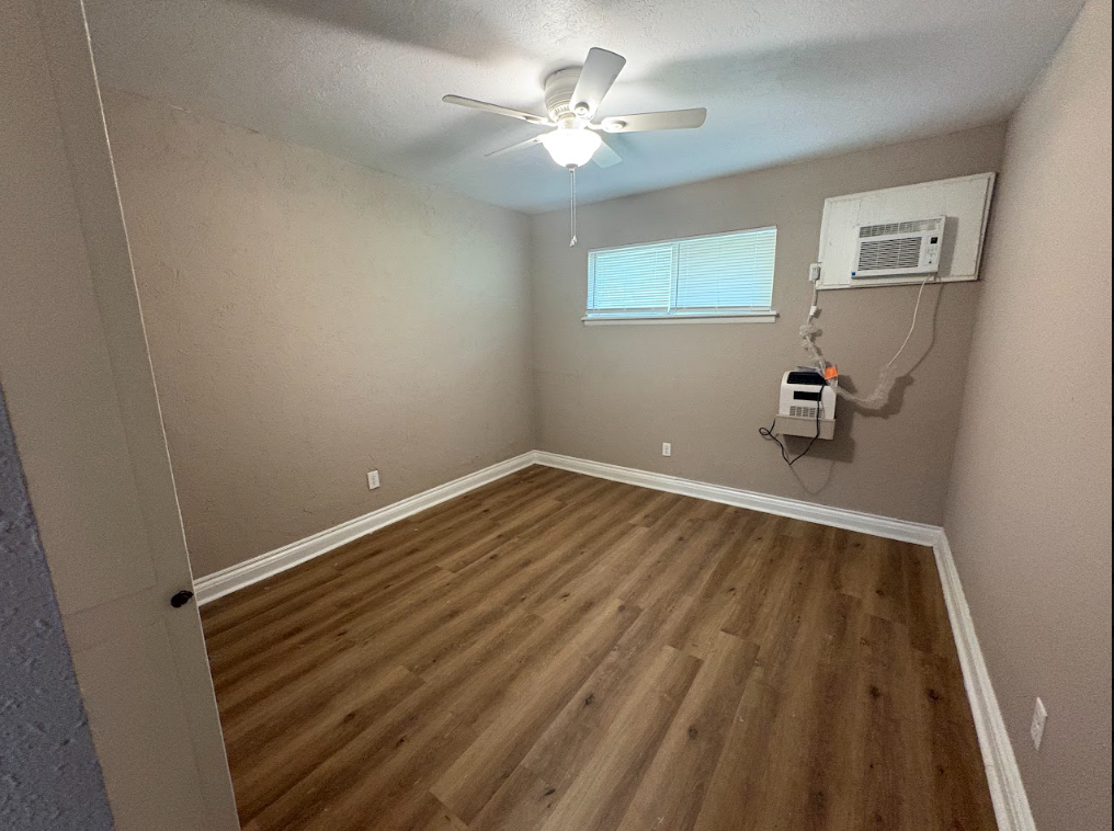 4131 Nw 23Rd St - Photo 4 of 5