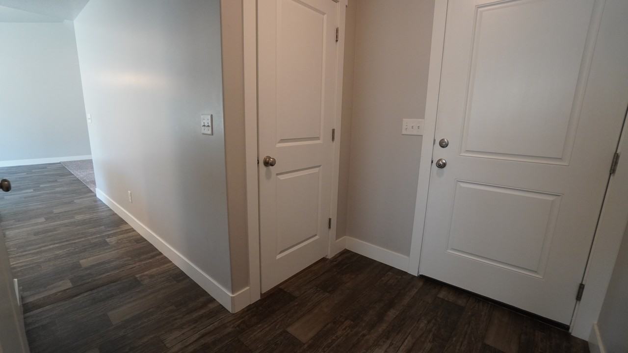 4606 S West Park Dr - Photo 6 of 29