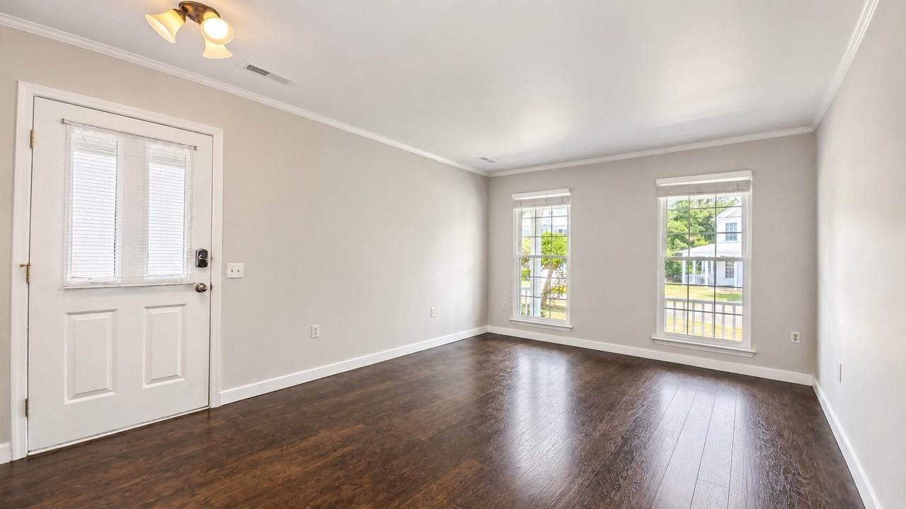 3447 Iris Pl #F - Photo 3 of 31