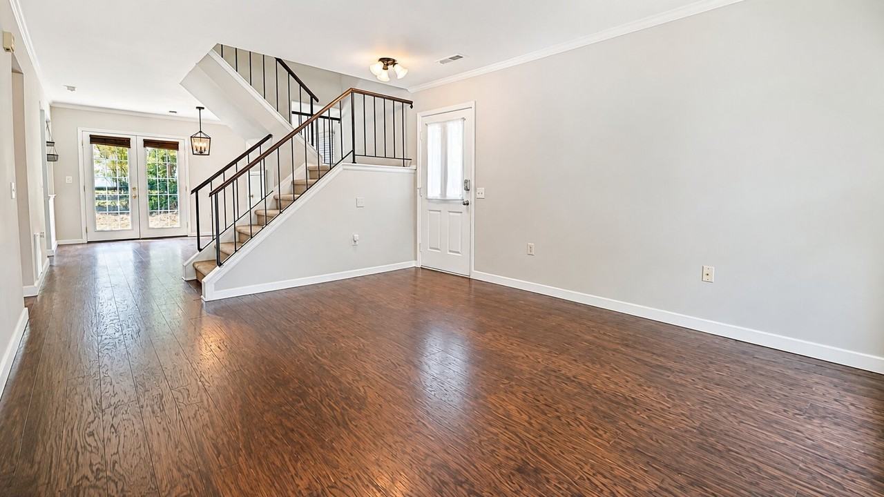 3447 Iris Pl #F - Photo 4 of 31