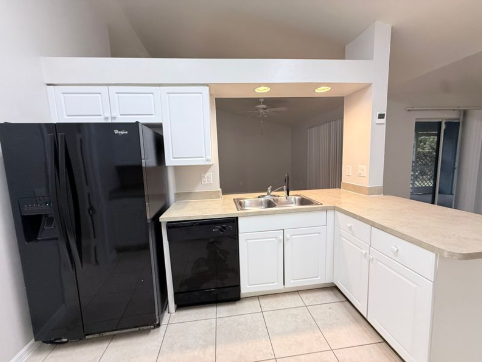 2910 Gene Ave N - Photo 5 of 23