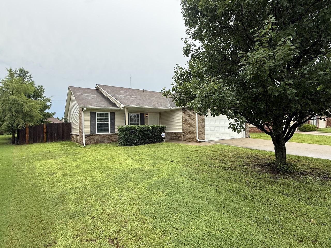9127 S 256th East Ave - Photo 2 of 19