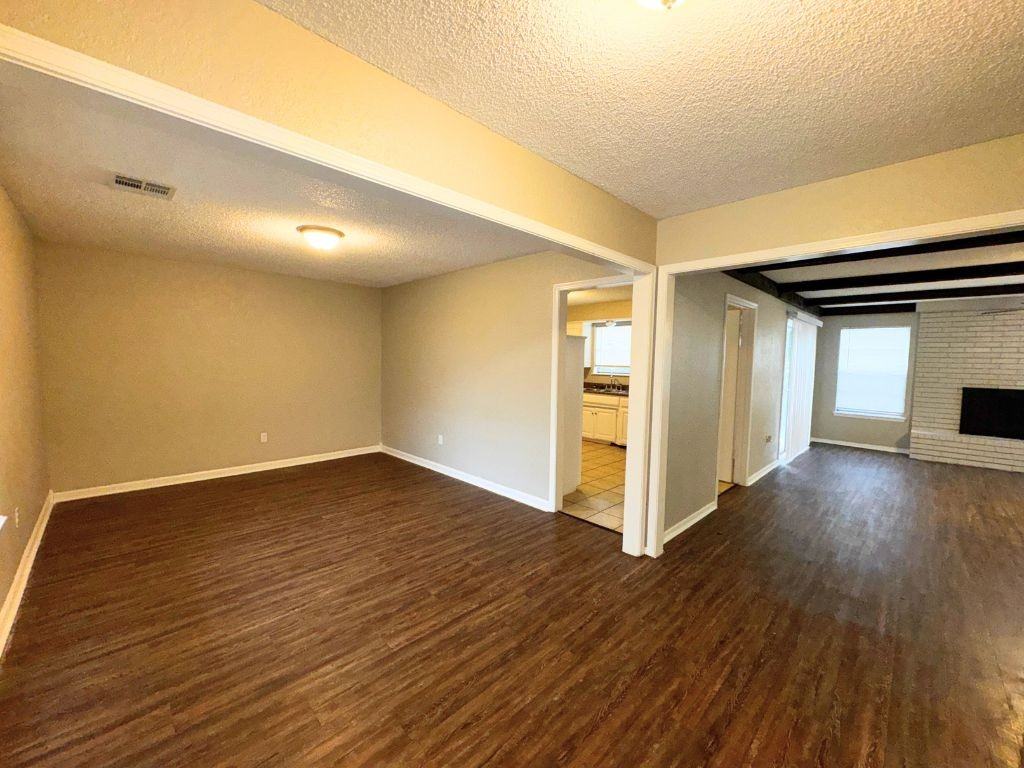 2401 Nw 115th St - Photo 3 of 28