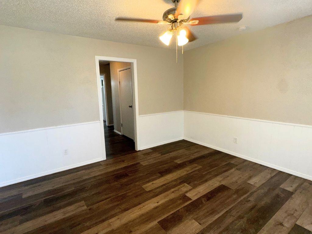 3041 Sw 40th Pl - Photo 4 of 24