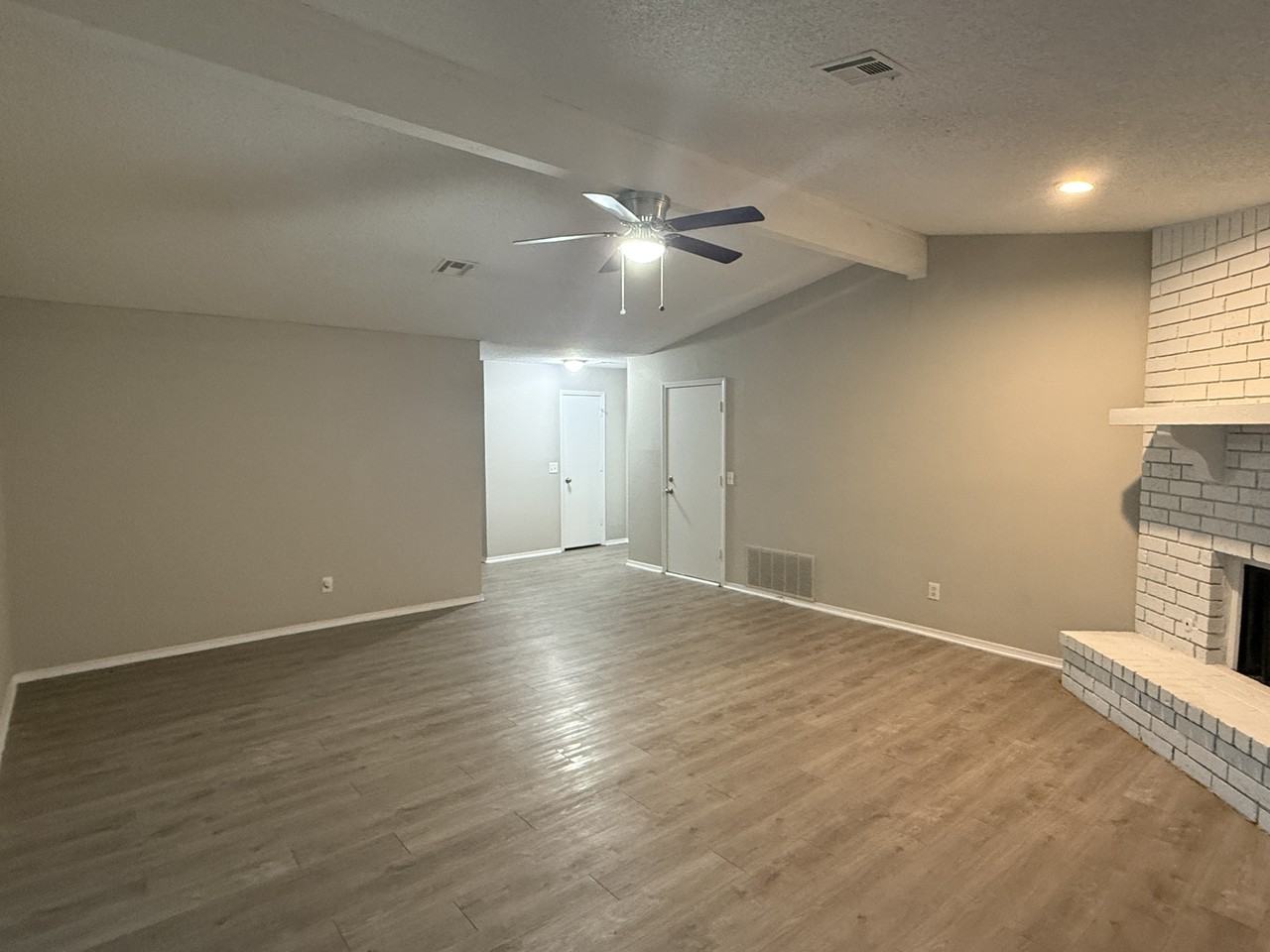 1110 W Birmingham Pl - Photo 4 of 17