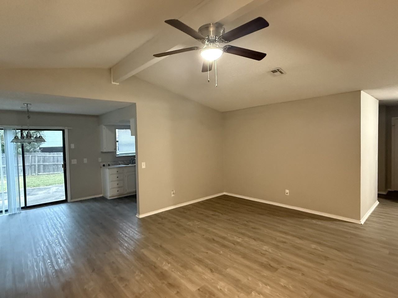 1110 W Birmingham Pl - Photo 6 of 17