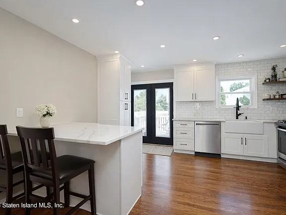 47 Notus Ave - Photo 7 of 17