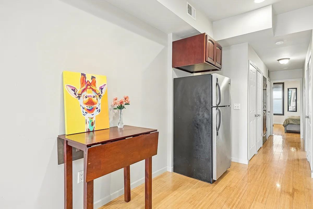 209 Webster Ave #3R - Photo 5 of 14