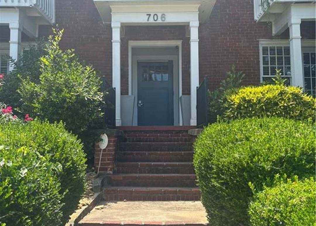 706 Charles Allen Dr Ne #1 - Photo 7 of 9