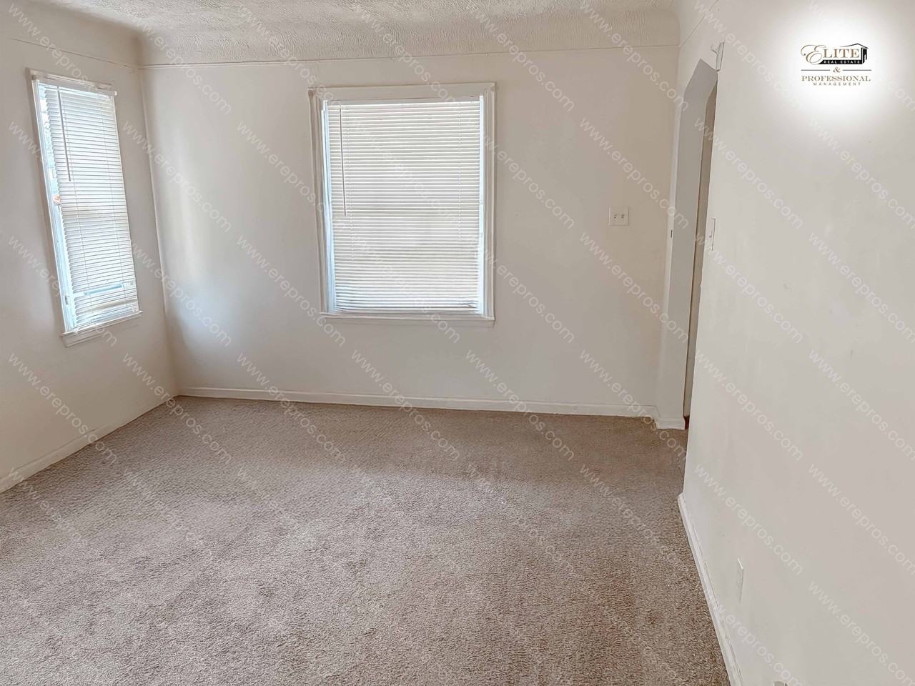 15711 Rossini Dr - Photo 2 of 18