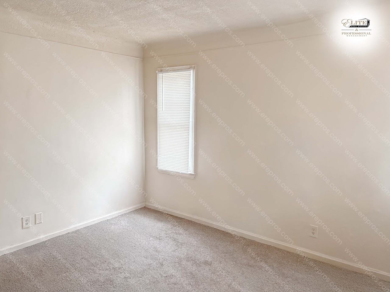 15711 Rossini Dr - Photo 3 of 18