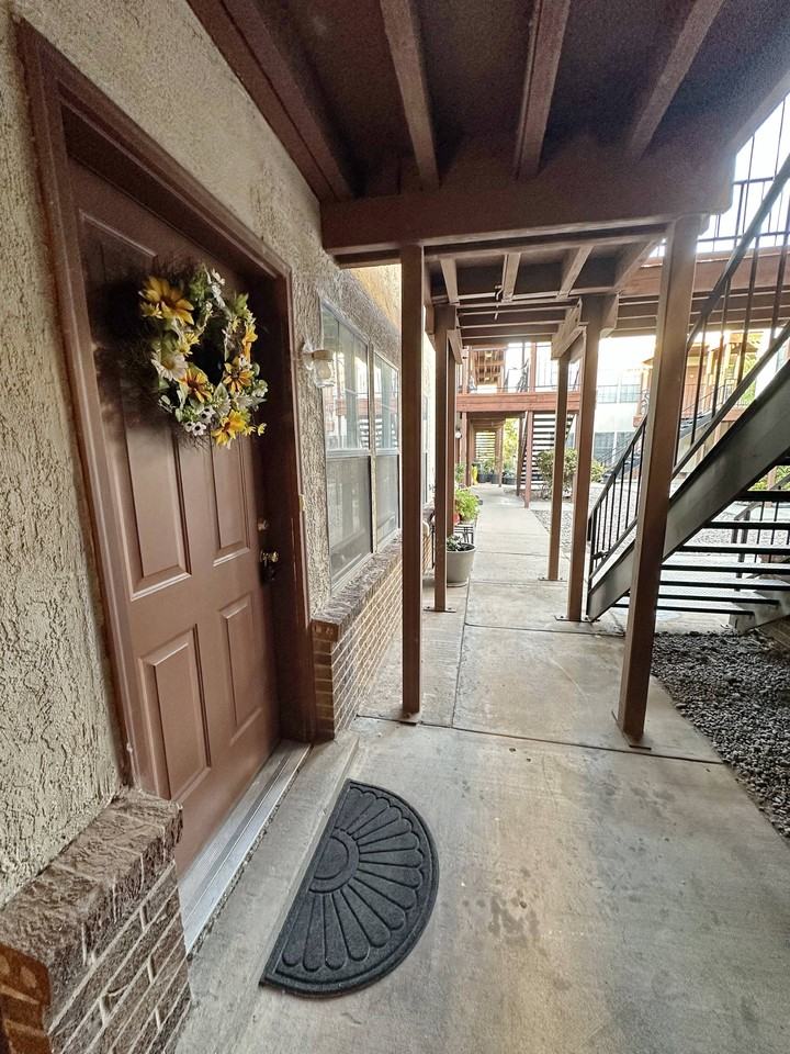 1021 Coal Ave Sw - Photo 3 of 33
