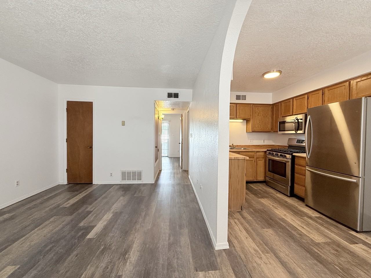 1021 Coal Ave Sw - Photo 7 of 33