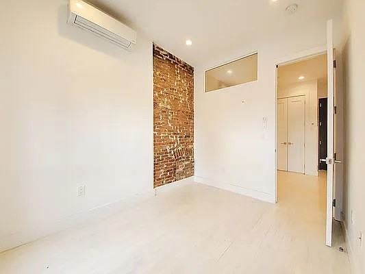 1004 Fulton St #4F - Photo 2 of 7