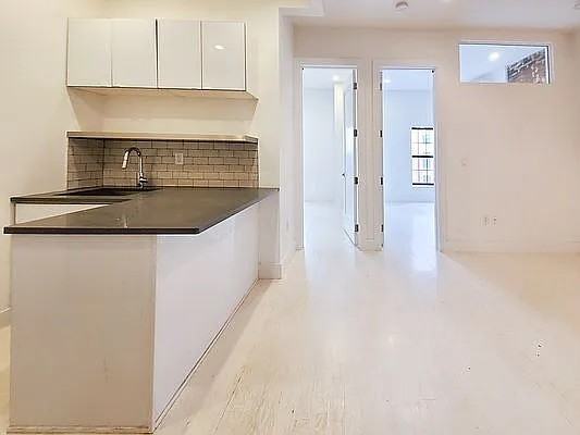 1004 Fulton St #4F - Photo 5 of 7
