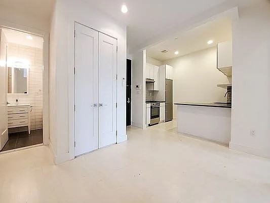 1004 Fulton St #4F - Photo 7 of 7