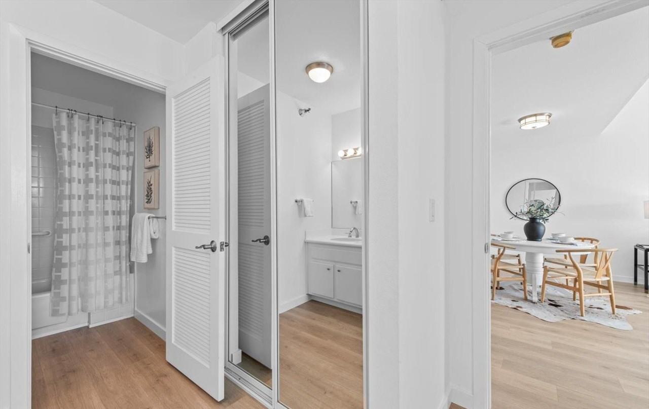 1205 Melville Sq - Photo 4 of 4