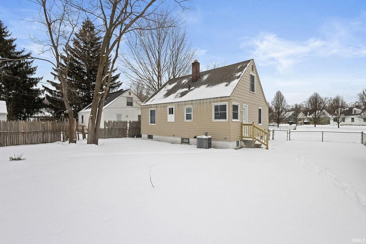 1031 Good Pl - Photo 2 of 22