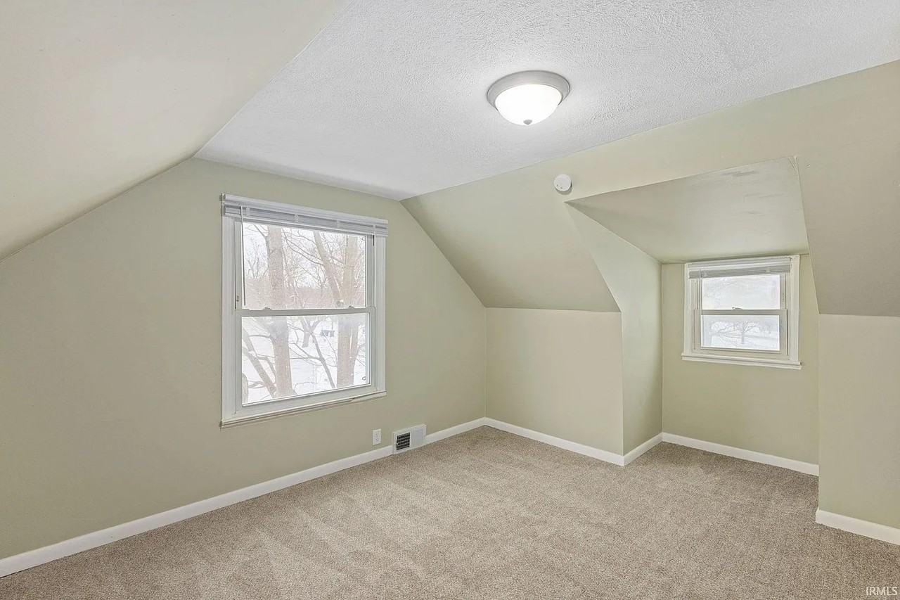 1031 Good Pl - Photo 7 of 22