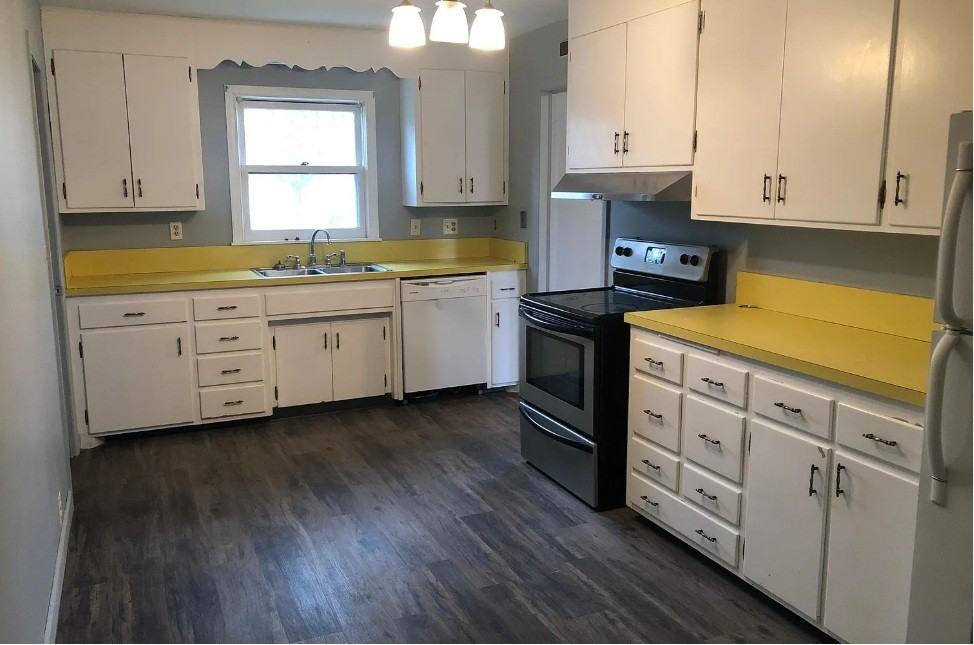 1625 11th St N - Photo 4 of 17