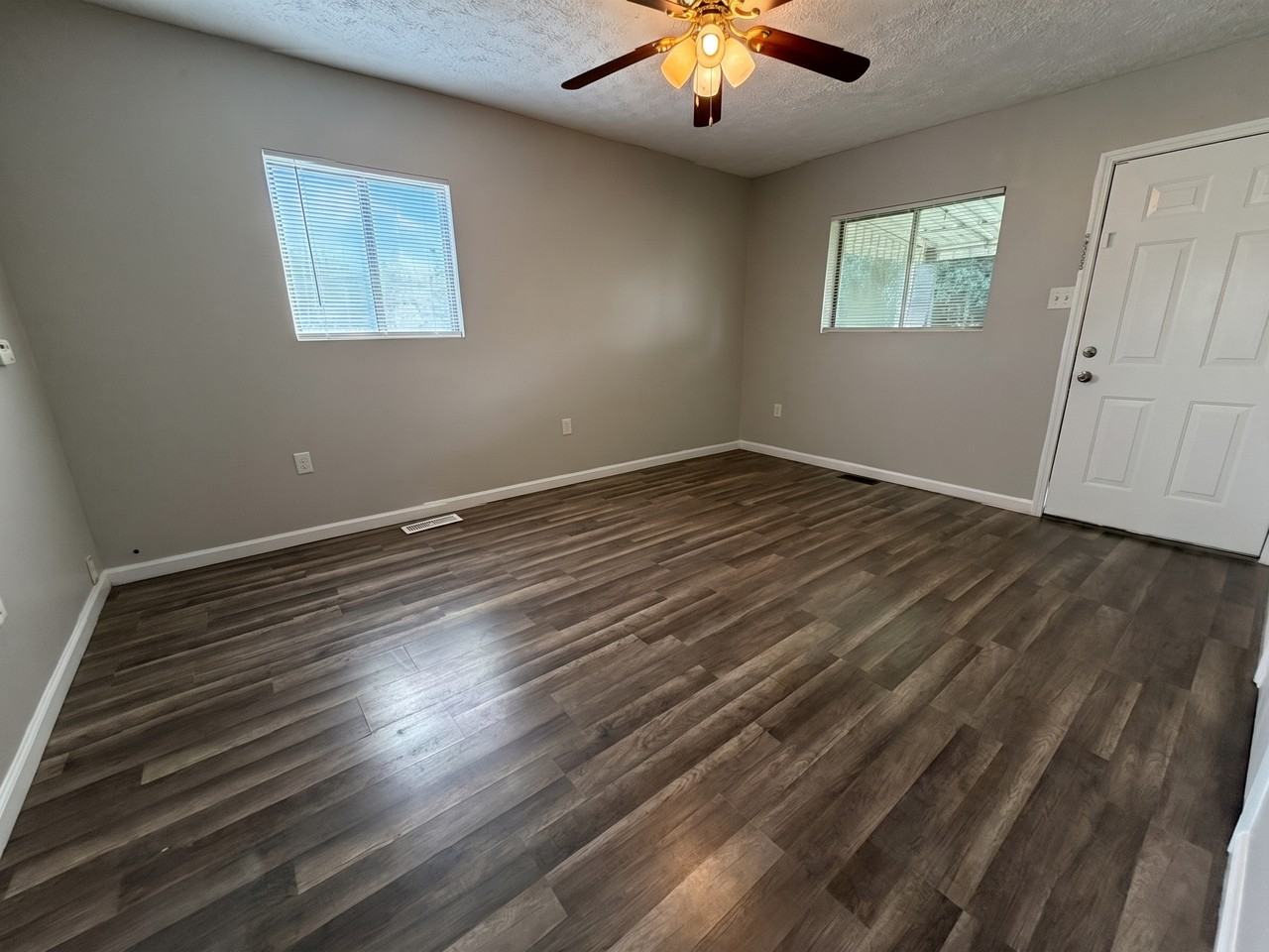 2634 Guyan Ave Rear - Photo 2 of 11