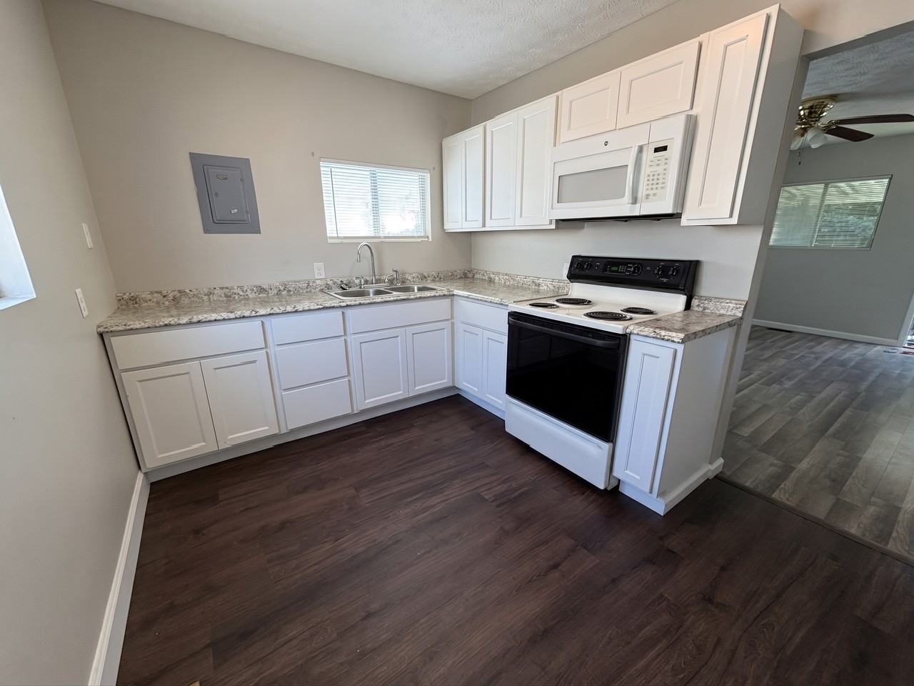 2634 Guyan Ave Rear - Photo 4 of 11